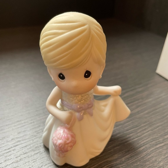 Precious moments - Picture 4 of 4